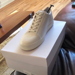 Vince whore sneakers